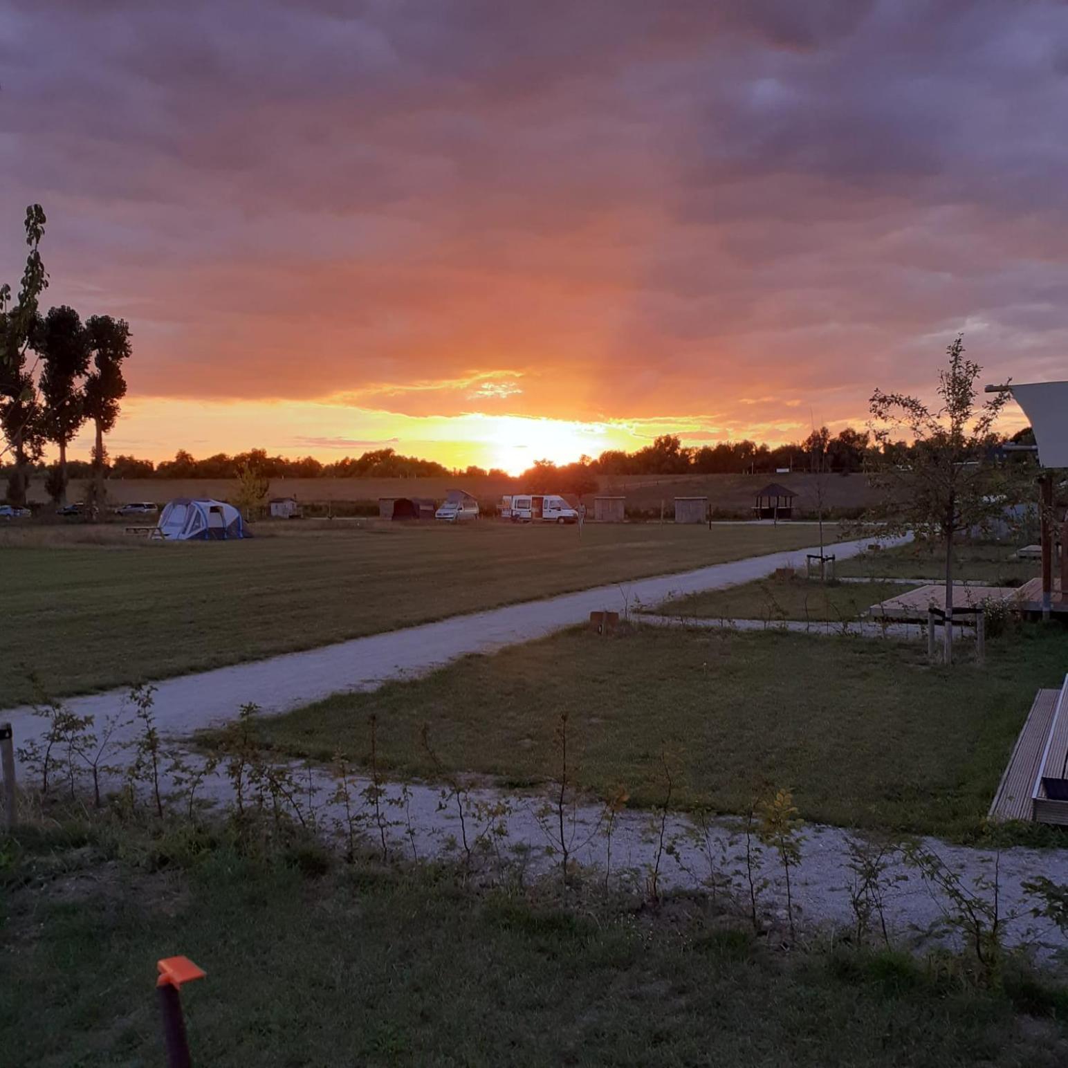 De Hazelaarshof Luxe Glampingtent Bij Natuurgebied De Millingerwaard Kekerdom Dış mekan fotoğraf